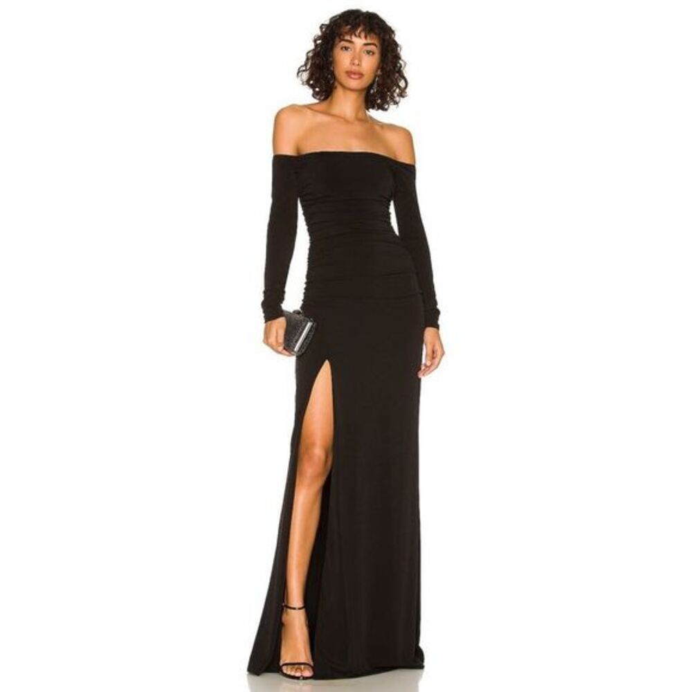 Cinq à Sept Holly Off-The-Shoulder Gown US 2 $695